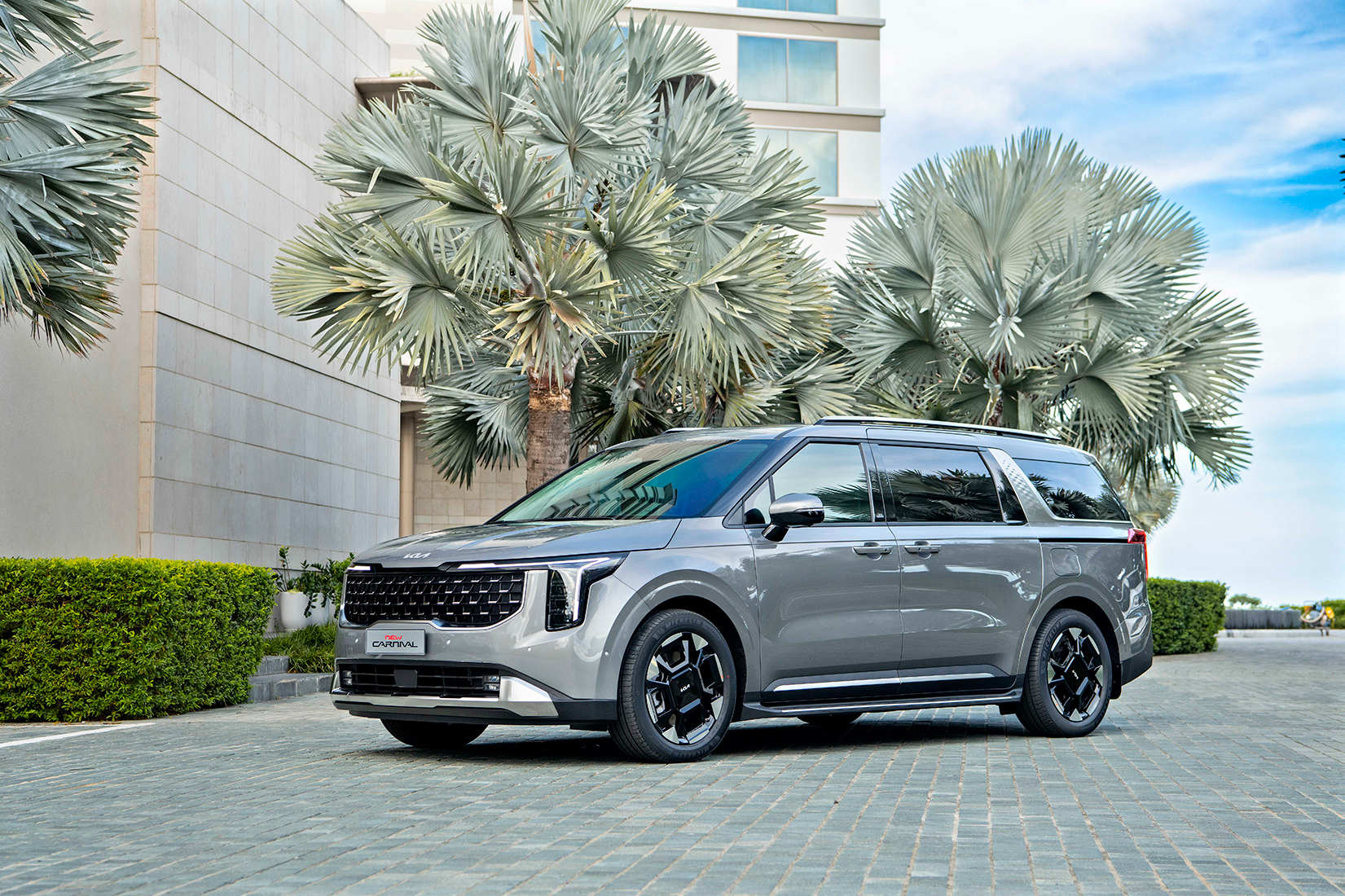 KIA NEW  CARNIVAL
